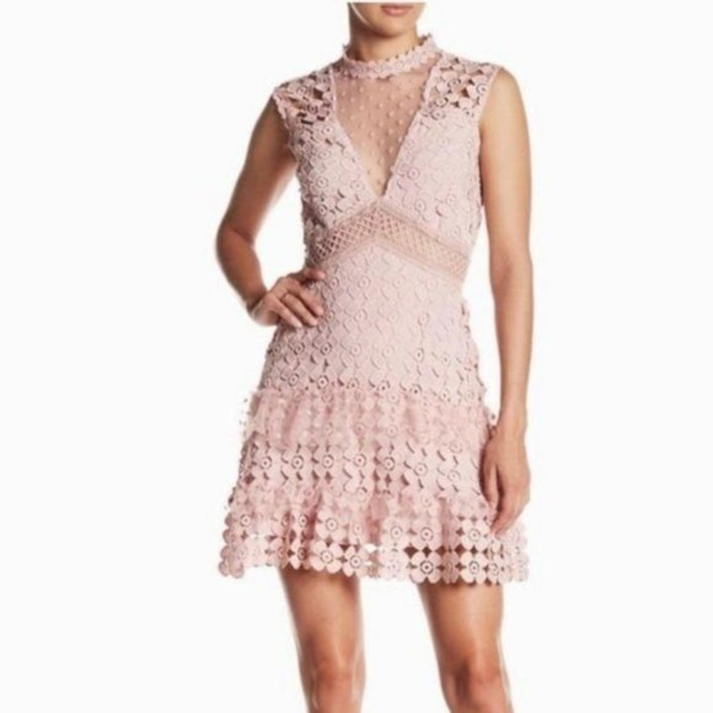 ROMEO + JULIET COUTURE Pink Floral Lace Mock Neck Sheer‎ Overlay Dress M